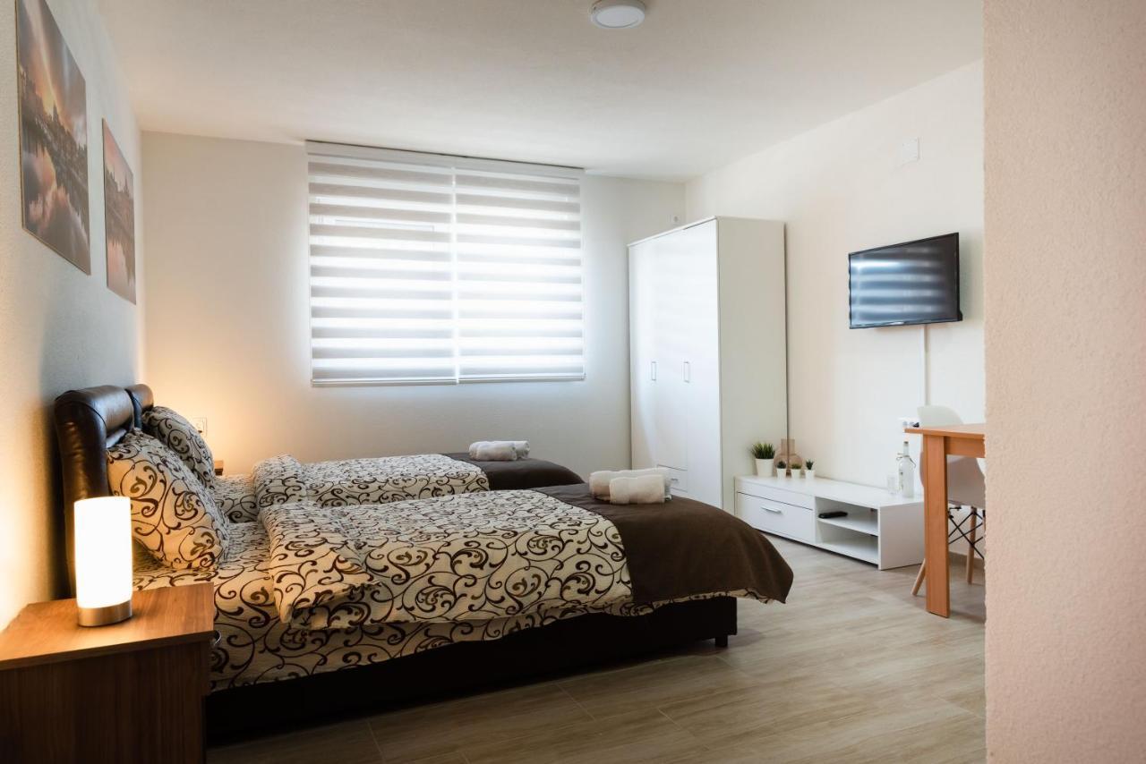 Apartmani Centar Lux New Зренянин Экстерьер фото